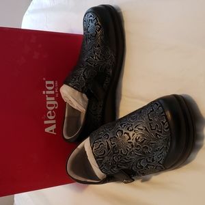 Alegria Shoes New with box